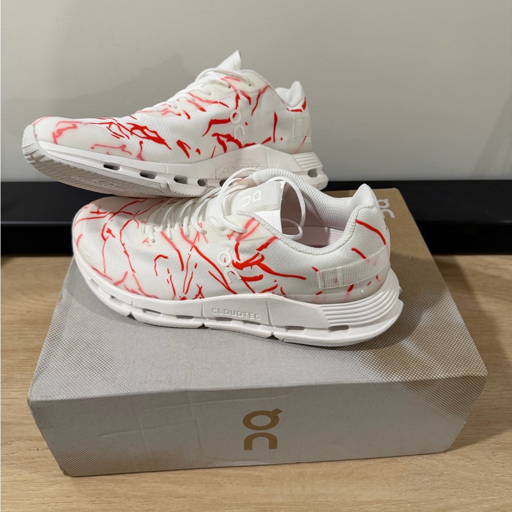 Cloudnova Form Women’s shoes undyed/red